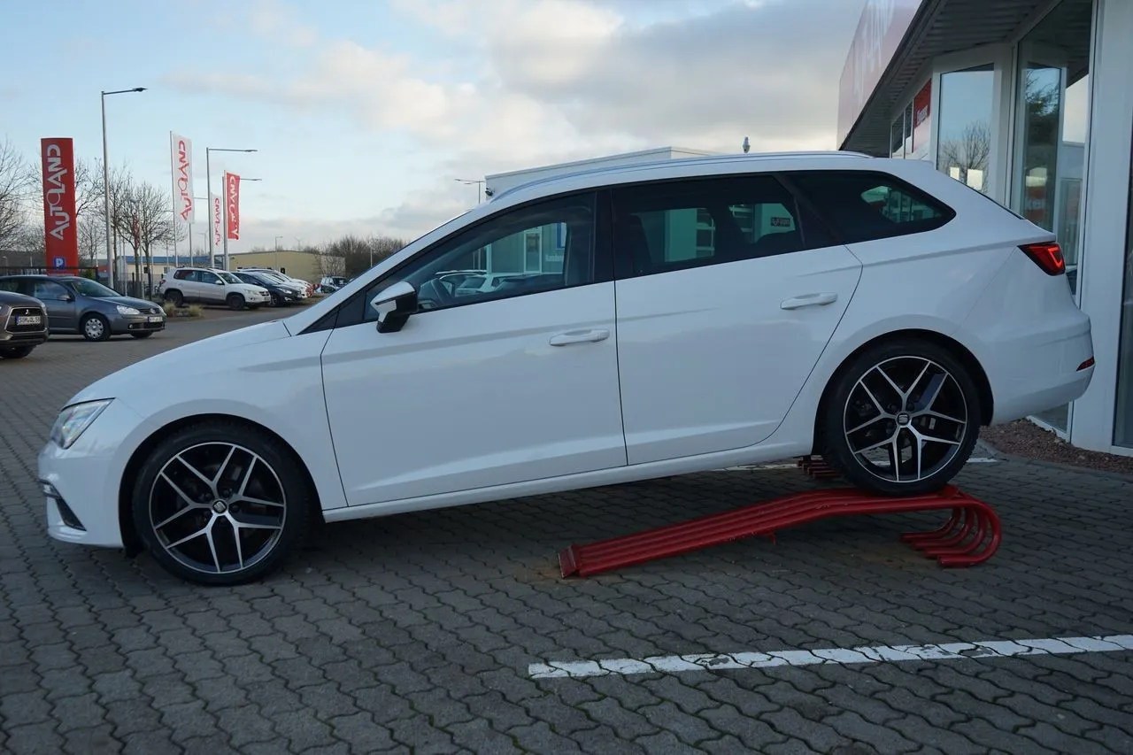 Seat Leon ST 1.8 TSI FR DSG Navi...  Image 2