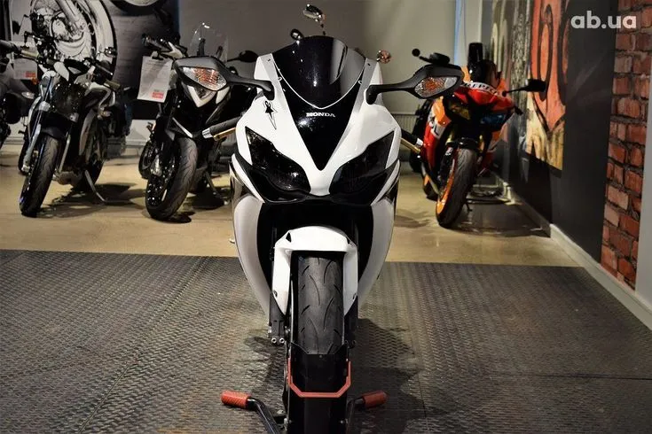 Honda CBR Image 5